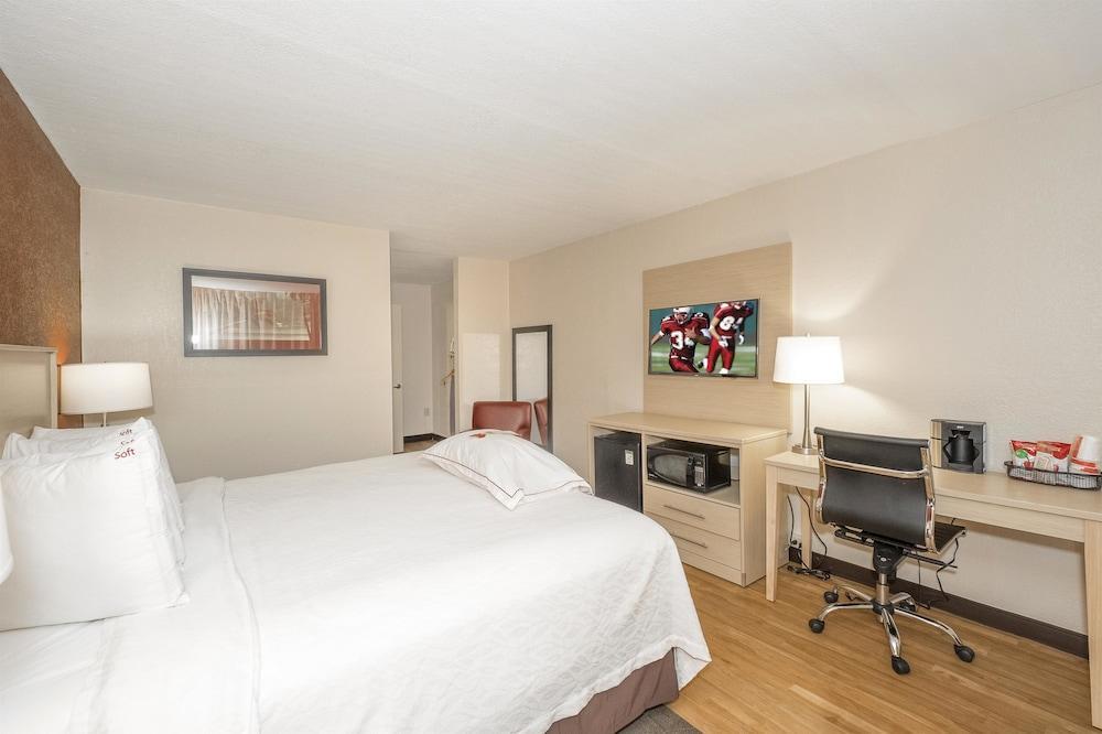 Days Inn By Wyndham Neptune Beach Джэксонвилл-Бич Экстерьер фото