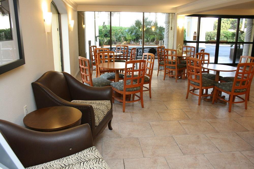Days Inn By Wyndham Neptune Beach Джэксонвилл-Бич Экстерьер фото