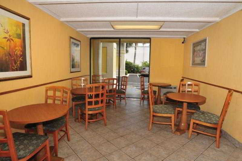 Days Inn By Wyndham Neptune Beach Джэксонвилл-Бич Экстерьер фото