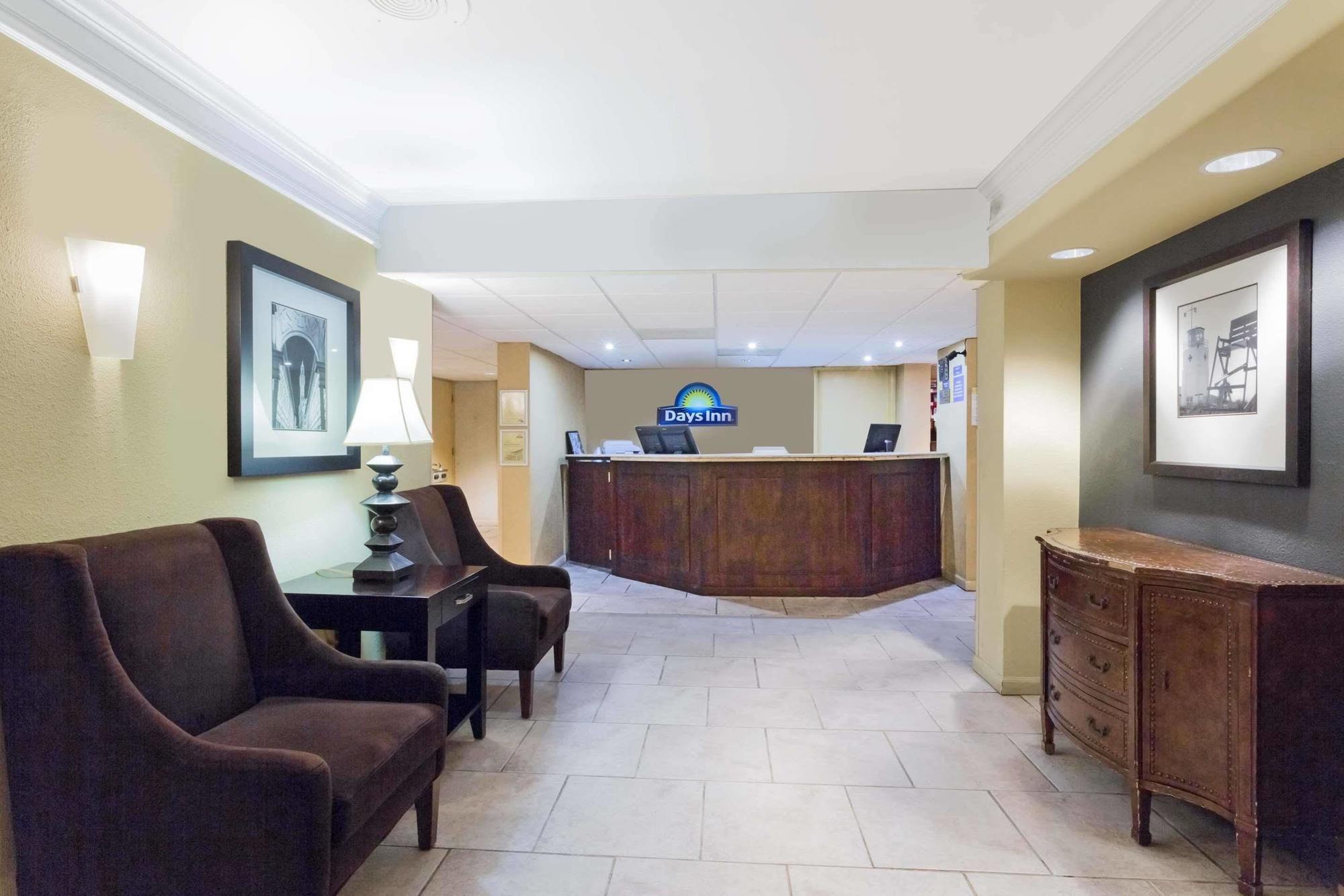 Days Inn By Wyndham Neptune Beach Джэксонвилл-Бич Экстерьер фото